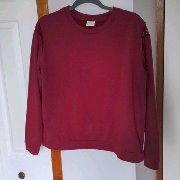 Burgundy Asos sweatshirt - Picture 2 of 6